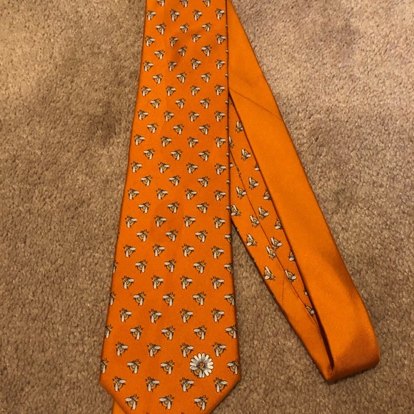 Beautiful Thomas pink tie in orange with bee motif - Picture 2 of 4
